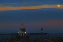 LARGO mit Mukraner Leuchtturm und aufgehendem Mond. - 21.10.2018