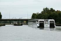 KFGS Elbe Princesse (01840744 , 95 x 10,50m) am 13.09.2018 bei der Einfahrt in die Nordkammer der Schleuse Brandenburg/ Havel zu Tal.