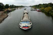 GMS Michael B (04031030 , 67 x 8,20m) und Westrand (04030830 , 66,90 x 8,19) am 01.10.2018 nach der Schleusung in Wusterwitz im Elbe-Havelkanal Richtung Wendsee / Kirchmöser West in Fahrt.