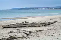 Teil eines alten Schiffswracks am Strand von Glowe. - 05.02.2019
