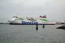 M/F Mecklenburg-Vorpommern im Seekanal Warnemünde auslaufend Richtung Trelleborg. 13.12.2018.