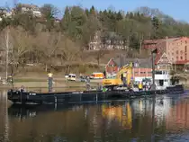 WSA Arbeitsschiff HUDE, ENI 05041670, mit Schute DP 5950 (04805950) hat die Schleuse Lauenburg passiert; 18.02.2019
