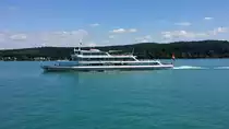 Das Motorschiff Vorarlberg der Vorarlberg Lines Bodenseeschifffahrt GmbH & Co KG auf dem Kurs von Meersburg zur Blumeninsel Mainau, am 12 Juli 2018.