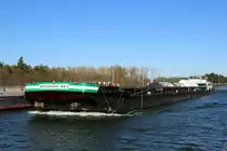 GMS Bayerischer Wald (04011970 , 100 x 9,5m) am 01.04.2019 beim Überqueren der Elbe auf der Mittellandkanal-Trogbrücke zu Tal (Fahrtrichtung WOB).