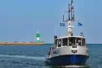 Fähre Priwall IV (ENI: 05111490)am 19.04.2019 kurz vor Erreichen des Anlegers bei der Viermastbark PASSAT.