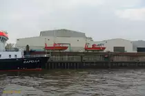 die Vermessungsboote der  CAPELLA  (IMO 9296949) am 30.4.2019, Hamburg, an der Lürssen/Norderwerft im Reiherstieg /
Vermessungsschiff / BRZ 552 / Lüa 4302 m, B 10,8 m, Tg 1,6 m / 2 Diesel, MTU,  Typ: 8 V 2000 M60, ges. 800 kW (1088 PS), 12 kn  / zwei flachgehende Vermessungsboote gehören befinden sich an Bord / gebaut 2003 bei Fassmer, Berne-Motzen / Eigner: Bundesverkehrsministerium, Betreiber: Bundesamt für Seeschifffahrt und Hydrographie (BSH)  / Flagge: Deutschland, Heimathafen: Rostock / benannt nach dem Stern Capella im Sternbild Fuhrmann /
