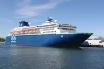 Die 208 m lange Zenith lag am Mittag des 05.05.2019 in Warnemünde.