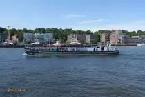 KATHI (IMO 7006974) (ENI 05103710) am: 19.7.2019, Hamburg, Elbe Höhe Neumühlen /
Ex-Name: SHELL 52 
Bunkerboot / GT 188 / Lüa 43,55 m, B 6,5 m, Tg 1,77 m / 1 Diesel, MWM RHS 518 A, 160 kW (217 PS), 8 kn / gebaut 1969 bei Scheel & Jöhnk, Hamburg / Eigner: Hans Rinck GmbH, Flagge: D, Heimathafen: Stade /
