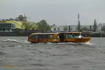 RAFIKI (ENI 04801480) (H 6005) am 23.4.2019, Hamburg an den Landungsbrücken /

Hafenfähre (Flachschiff)  / Lüa 24,95 m, B 6,0 m, Tg 1,4 m / 1 Diesel, Volvo-Penta,  264 kW (359 PS), 11 kn / 114 Pass. / gebaut 2002 bei SET Schiffbau- und Entwicklungsgesellschaft Tangermünde mbH & Co. KG, Genthin, Deutschland / Eigner: HADAG Seetouristik und Fährdienst AG, Hamburg  /
