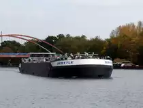 TMS Seattle (ENI:04811140) L.85m B.11,40 T.2295 am 14.10.2019 auf dem DEK am Dattelner Meer.