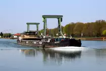 GMS Navigare 1 (ENI:08348114) L.67n B.8,20m To.917 Baujahr 1955 an der WDK-Schleuse Ahsen zu Berg am 16.04.2020