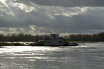 Fähre Rogätz legte am 11.03.2020 am Ostufer der Elbe bei herrlich Kontrastreichem Wetter an.