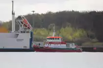 Das Feuerlöschboot Albert Wegener am 26.04.2019 im Rostocker Seehafen.