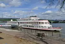 FGS Stolzenfels der KD am Anlieger in Bonn - 15.03.2020