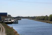 Blick auf den Havelkanal zu Tal und Hafen Wustermark am 21.04.2020. Auf diesem Kanal kann Berlin im Westen  umfahren  werden.  