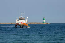 WORLD Mistral (IMO 9681302 ) einlaufend in Sassnitz Mukran. - 27.04.2020 