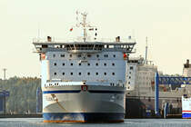 NILS DACKE (IMO 9087465) hat gerade seinen Anleger am Skandinavienkai in Lübeck-Travemünde verlassen und steuert in Richtung Ostsee. Aufnahme vom 08.05.2020
