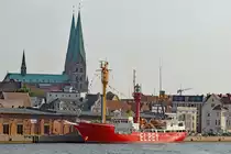 BÜRGERMEISTER O'SWALD (II) - bekannt als Feuerschiff ELBE 1 - am 14.08.2020 im Hansehafen Lübeck. Im Hintergrund ist die Marienkirche zu sehen.