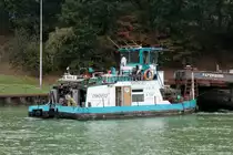 Schubboot  MISTER ED  (05801570 , 10,78 x 5,10m) am 30.09.2020 im Dortmund-EMS-Kanal bei Bergeshövede.