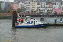 WS 25 am 21.4.2015, Hamburg, Elbe am Schlepperponton St. Pauli  / 
Leichtes Hafenstreifenboot der WSP Hamburg / Lüa 17,75 m, B 4,9 m, Tg 1,4 m / 1 MAN-Diesel 346 kW, 470 PS, 12 kn /gebaut 2003 bei Barthel Werft, Derben, Sachsen Anhalt /
