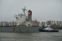 ETERNAL BLISS (IMO 9433626) am 11.11.2020, Hamburg unter Schlepperassistenz einlaufend, Elbe Höhe Bubendeyufer (Foto: „Schub“-Schlepper VB RESOLUT) /
Massengutfrachter / BRZ 43024 / Lüa 229 m, B 32,26 m, Tg 14,3 m / gebaut 2010 in Japan / Flagge + Heimathafen: Singapur / Eigner: K LINE Singapur /