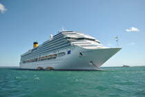 COSTA PACIFICA am 04.09.2011 vor der Insel Guernsey zwischen England und Frankreich