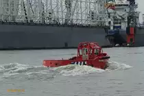 MOORING TUG III (H 7017) am 28.1.2021, Hamburg, Elbe vor den Landungsbrücken /

Festmacherboot / Lüa 11,28 m, B 4,2 m, Tg  m / 1 Diesel, 210 kW (285 PS), 9 kn, Pfahlzug 3 t / gebaut 1986 bei Johann Oelkers Schiffwerft, HH-Wilhelmsburg / Betreiber: HLM - HAMBURG LINES MEN / 
Flagge: Deutschland /
