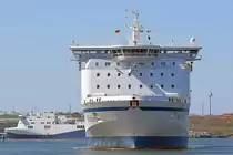 NILS DACKE (IMO 9087465, TT-Line) am 23.04.2021 Lübeck-Travemünde auslaufend