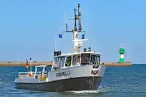 Priwallfähre Priwall IV (ENI: 05111490) am 27.4.2021 in Lübeck-Travemünde. Offenbar ist PRIWALL IV für die vermutlich schon wieder defekte PRIWALL VI im Einsatz