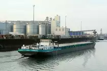 GMS  CHARLY  (05601430 , 100 x 9,50m) am 20.01.2023 im Rothenseer Verbindungskanal / HÄFEN MAGDEBURG auf der Fahrt Richtung Schleuse Rothensee. 