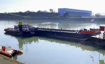 SARS 45 und SARS 24haben an der Staustufe Vogelgrün/Elsaß festgemacht, Feb.2025