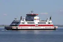 Fähre Uthlande der Wyker Dampfschiffs Reederei (W.D.R.) verlässt den Hafen von Wyk auf Föhr, 06.04.2025