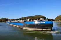 TMS  BERESINA  (04808570 , 84,72 x 9,50m) am 26.10.2024 im Nassen Dreieck /  DORTMUND-EMS-KANAL.  Das TMS kam aus der Schleuse Bevergern.