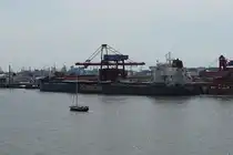 KASPAR OLDENDORFF (IMO 9849825) am 21.7.2024 in Stade-Bützfleth  / 
Massengutfrachter / BRZ 44029 / Lüa 229 m, B 32,29 m, Tg 14,45 m / 1 Diesel, MAN B&W 6S60ME-C8, 9.930 kW (13.501 PS), 14,3 kn / gebaut 2020 / Flagge: Portugal /
