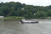 ORION II (ENI 05609480) am 21.7.2024, Hamburg, Elbe Höhe Blankenese /
Ex-Namen: SCH 2614, 
Schubschiff / Lüa 21,66 m, B 8,19 m, Tg 1,6 m / 2 Diesel, SKL 6 NVD 26-A2, ges. 440 kW, (600 PS) /gebaut 1970 bei VEB Yachtwerft, Berlin / Flagge: D, Heimathafen: Greifswald Wieck /
