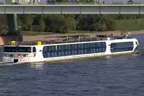 MS SPIRIT OF THE RHINE auf dem Rhein in Köln am 25.04.2025