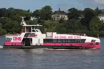 Hadag Hafenfähre NEULAND; Eigner/Betreiber: Hadag; Aufnahmeort: Elbe/Hafen Hamburg, Deutschland; Datum: 17.08.2025; Info: (04814280). Das Bild zeigt die NEULAND auf Höhe Bubendey Ufer.