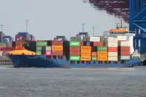 Feederschiff JORK RULER; Aufnahmeort: Elbe/Hafen Hamburg, Deutschland; Datum: 17.06.2025; Info: (IMO 9328027) , Baujahr 2006 , 140.59 x 22.01 m , 803 TEU.