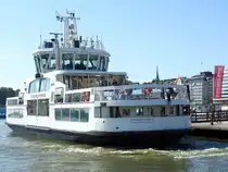 SUOMENLINNA II (IMO-9315408; L=34m; B=8m; Bj.2004), erreicht den Hafen von Helsinki; 250714