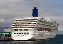 Die 271m lange AURORA am 29.05.25 in Akureyri.