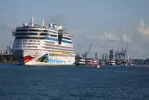 Die Aidadiava auf ihrer 14 tägigen Ostseetour ab/bis Warnemünde beim Auslaufen am 06.09.2025 in Warnemünde.