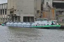 TMS Lindengracht, MMS 244669260, Flagge Niederlande, hat bei einer Zementfabrik auf dem Albertkanal angelegt. 09.2025