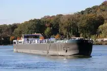 TMS  ARCHELLE  (04812320 , 84,90 x 9,58m) am 26.10.2024 im Nassen Dreieck. Das TMS kam vom Mittellandkanal und fuhr in den  DORTMUND-EMS-KANAL  zu Berg ein.