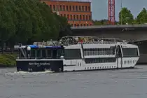 Das FGKS Reis Riese Symphony hat die Fahrtrinne auf der Maas erreicht und f�hrt ihrem n�chsten Ziel entgegen. 09.2025 
