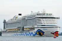 Die AIDAperla IMO-Nummer:9636967 Flagge:Italien Länge:300.0m Breite:48.0m Baujahr:2017 Bauwerft:Mitsubishi Heavy Industries,Nagasaki Japan auslaufend aus Hamburg vom Fähranleger Teufelsbrück aufgenommen am 20.09.25