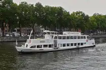 ATLAS V, FGS, ENI 04605510, BJ 1957, l 29,27 m; B 4,88 m; als Fluss Fähre auf der Maas in Lüttich im Einsatz. 18.09.2025
Schiffdaten: Bauwerft: Schiffswerft Schmidt in Oberkassel; Eigner Liège Crossières, Baunr. 109, Ex Name Stuttgard
