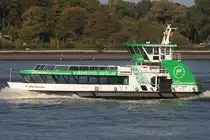 Hadag Hafenfähre WALTERSHOF; Eigner/Betreiber: Hadag; Aufnahmeort: Elbe/Hafen Hamburg, Deutschland; Datum: 02.10.2025; Info: (ENI 04802660) Das Bild zeigt die WALTERSHOF auf Höhe Rüschpark.