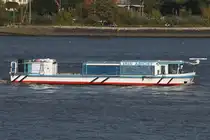 Hafenbarkasse IRIS ABICHT; Eigner/Betreiber: Reederei Rainer Abicht; Aufnahmeort: Elbe/Hafen Hamburg, Deutschland; Datum: 02.10.2025; Info: (H 6015)  Das Bild zeigt die IRIS ABICHT auf einer Positionierungsfahrt auf Höhe Teufelsbrück.