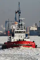 Schlepper ZP CHALONE; Eigner/Betreiber: Kotug; Aufnahmeort: Elbe/Hafen Hamburg, Deutschland; Datum: 06.02.2012; Info: (IMO 8103078 Lüa 28,5 m, B 10,36 m, Tg 5,06 m / BRZ 194 / 2 GM-Diesel, 2.238 kW, 11,5 kn, Pfahlzug: 45 t / 1982 bei Valley Shipbuilding, Brownsville, Texas, USA. Das Bild zeigt die ZP CHALONE bei Eisgang vor der Werft Blohm&Voss.