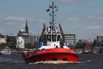 Schlepper ZP BULLDOG (IMO 9597367); Eigner/Betreiber: Kotug; Datum: 10.06.2015; Aufnahmeort: Elbe/Hafen Hamburg, Deutschland. Das Bild zeigt die ZP BULLDOG nahe der St.Pauli Landungsbrücken.